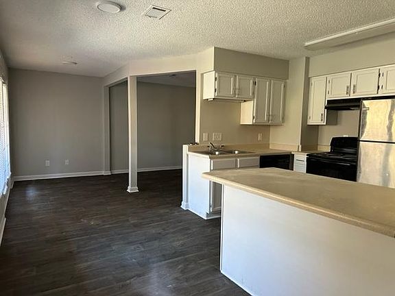 2nd image of 2909 Spring Garden St #G