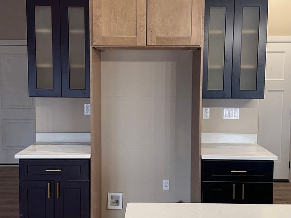 4th image of 10398 E Clara Ave