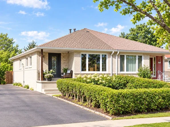 81 Lexington Ave, Toronto, ON M9V 2G9