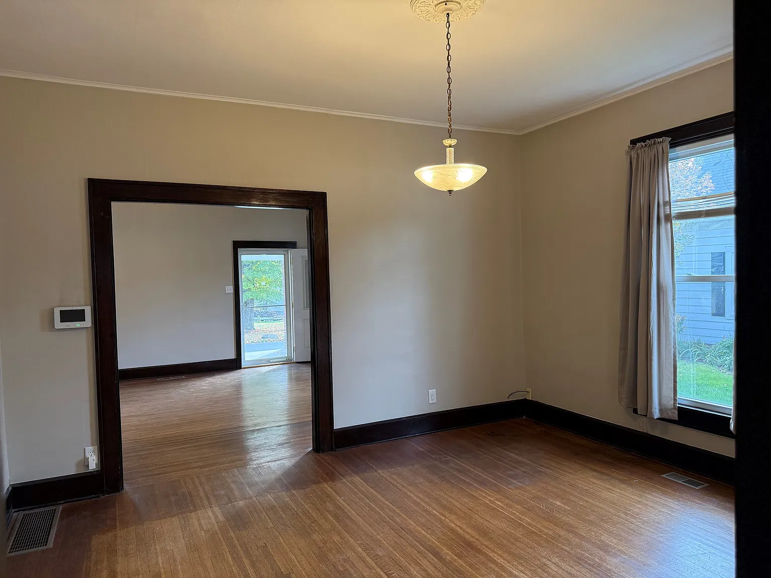 2 bed, 1256 sqft, $1,650 — Photo 3