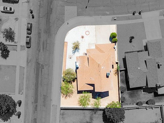 4th image of 4765 Harmony Dr