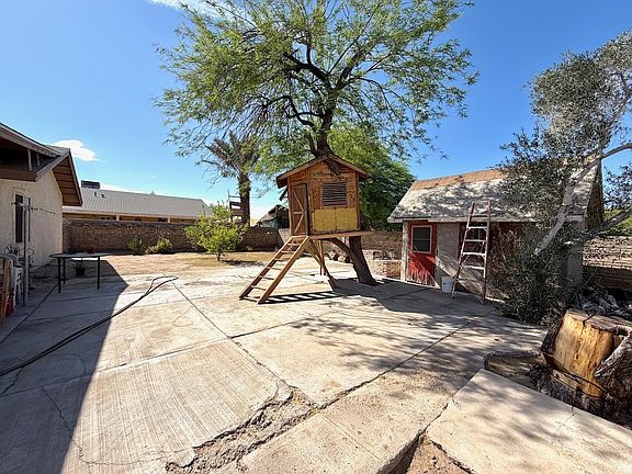 5th image of 1216 E D St