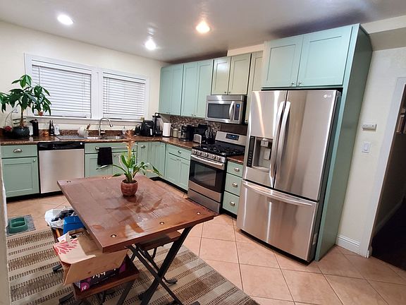 5th image of 1063 32nd St