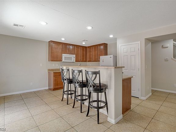 4th image of 5841 Feral Garden St