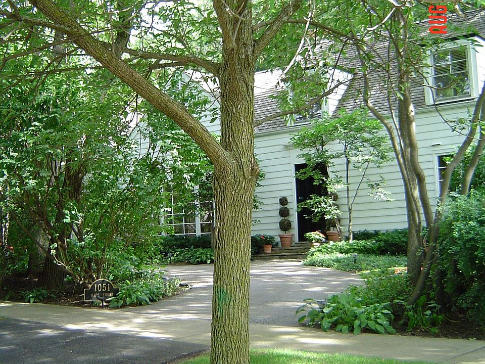 1st image of 1051 Wade St