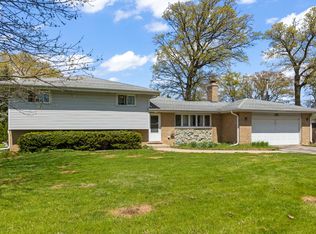 151 Catalpa Ave, Wood Dale, IL 60191