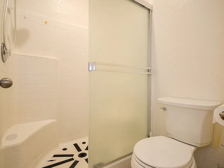 2911 Country Club Dr — Photo 26