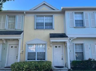 67 Simonton Cir, Fort Lauderdale, FL 33326
