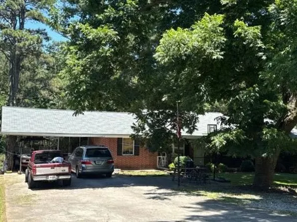 3411 Springdale Forrest Cir, Gainesville, GA 30506
