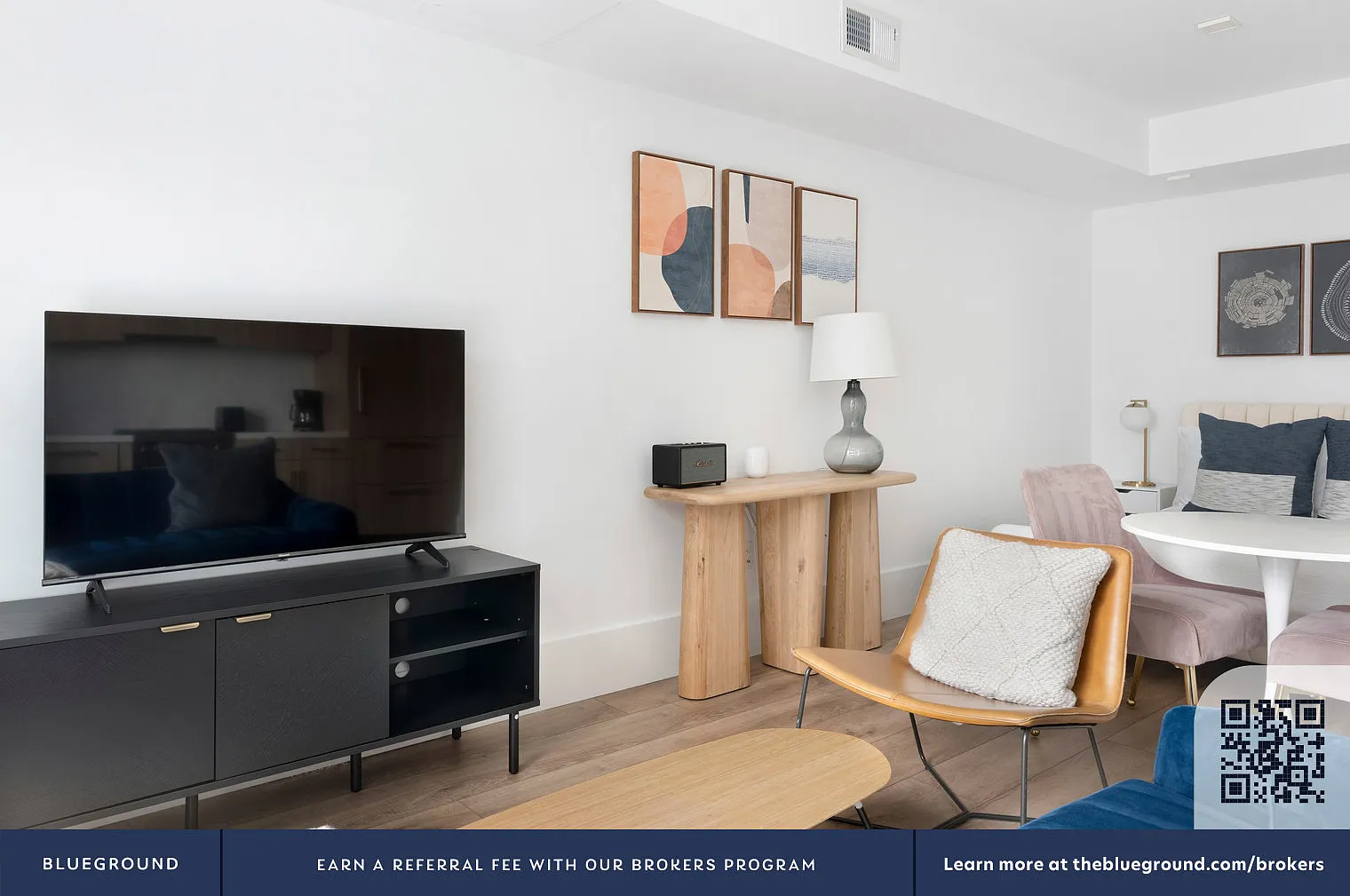 1 bed, 1.0 bath, 464 sqft, $4,380 — Photo 3