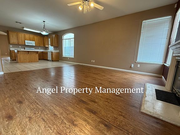 3rd image of 2125 Galen Dr