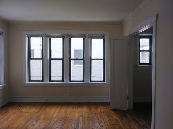 2nd image of 1471 W Carmen Ave APT 2N