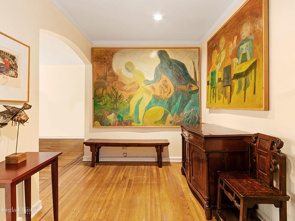 1st image of 304 W 55th St #5G