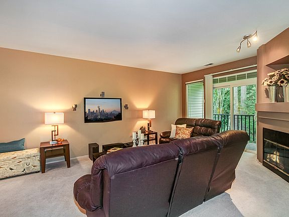 4th image of 4419 248th Ln SE