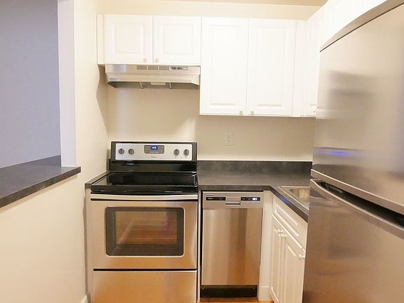 4th image of 245 E 84th St APT 10E
