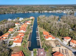 4865 S Tromp Loop, Homosassa, FL 34448