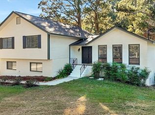150 Thornton Dr, Fayetteville, GA 30214