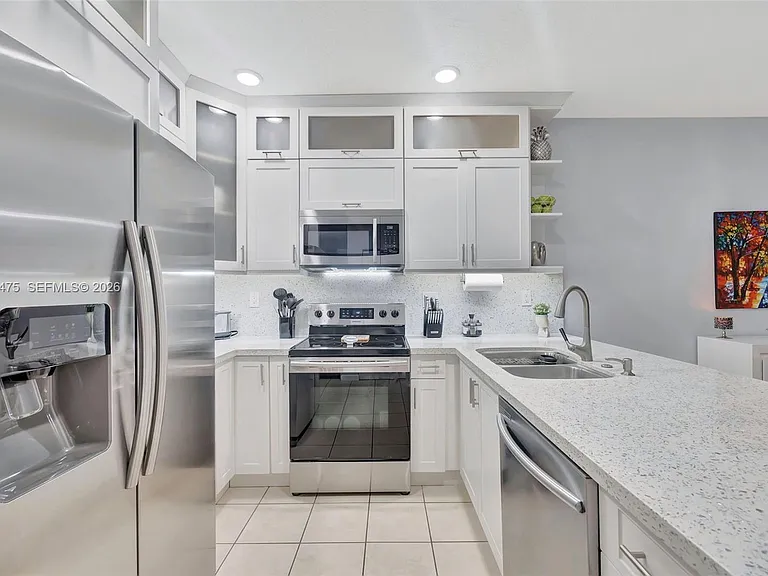 11227 SW 230th Ter — Photo 3