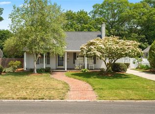 63 Pinecrest Dr, Pawtucket, RI 02861