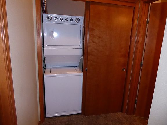 5th image of 2202 Mercedes Dr #104