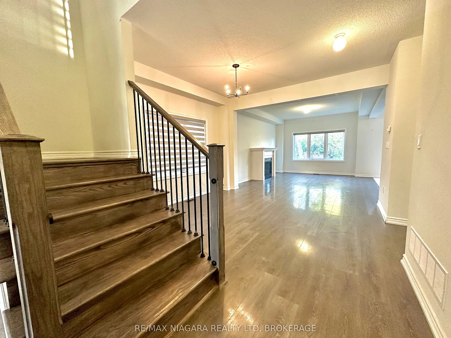 4 bed, $2,500 — Photo 4