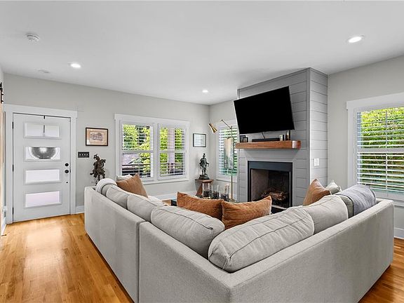 4th image of 1582 Alder Ct