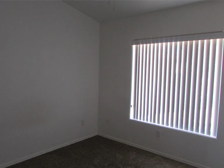 2402 E Prickly Pear Dr — Photo 9