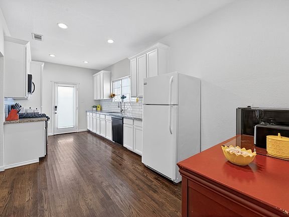 3rd image of 1709 Franklin Ave