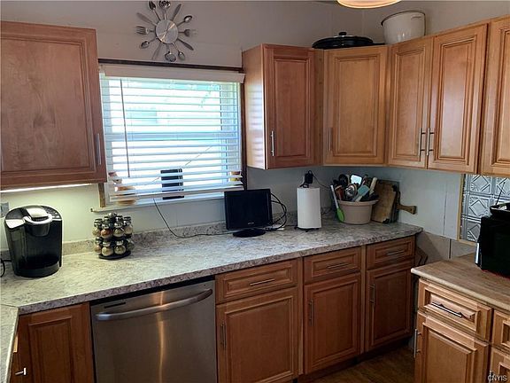 4th image of 134 Cortland Pl