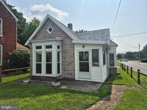219 S Seton Ave, Emmitsburg, MD 21727