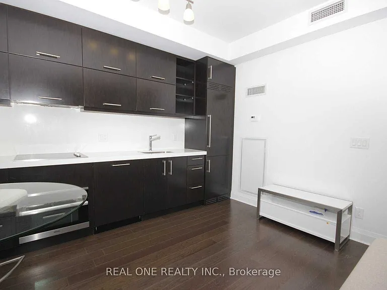 1080 Bay St #3307 — Photo 3