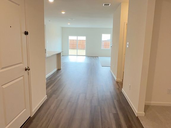 4th image of 1245 Herring Dr