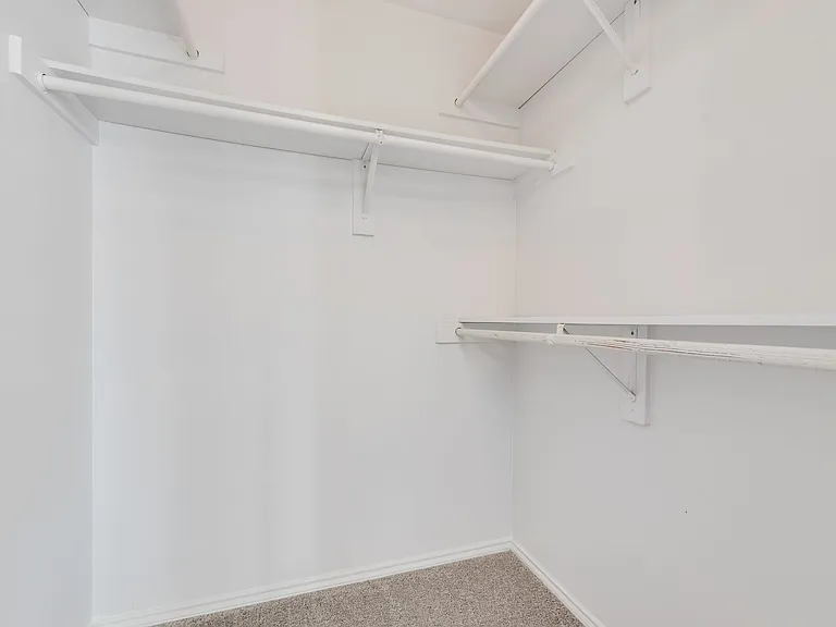 216 Modene St — Photo 7