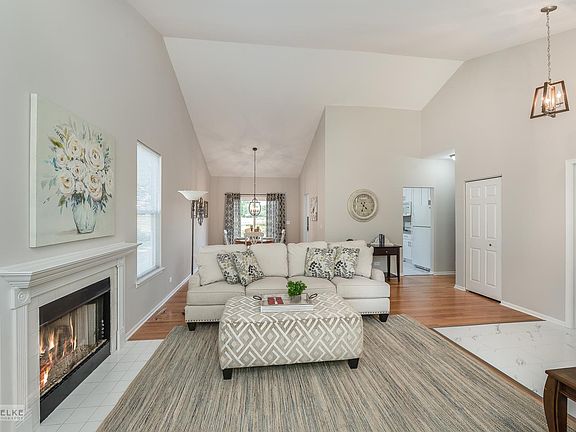 4th image of 2983 Sawgrass Dr