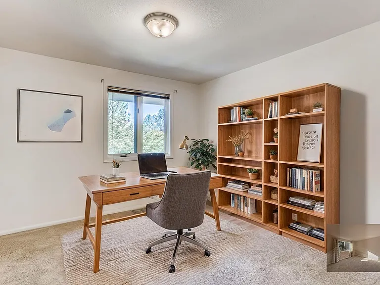 2nd bedroom face to front yard, can be home office or kids room