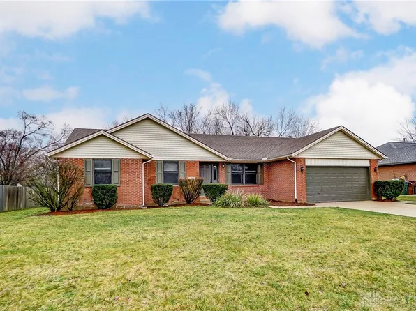 190 Earnhart Dr, Carlisle, OH 45005