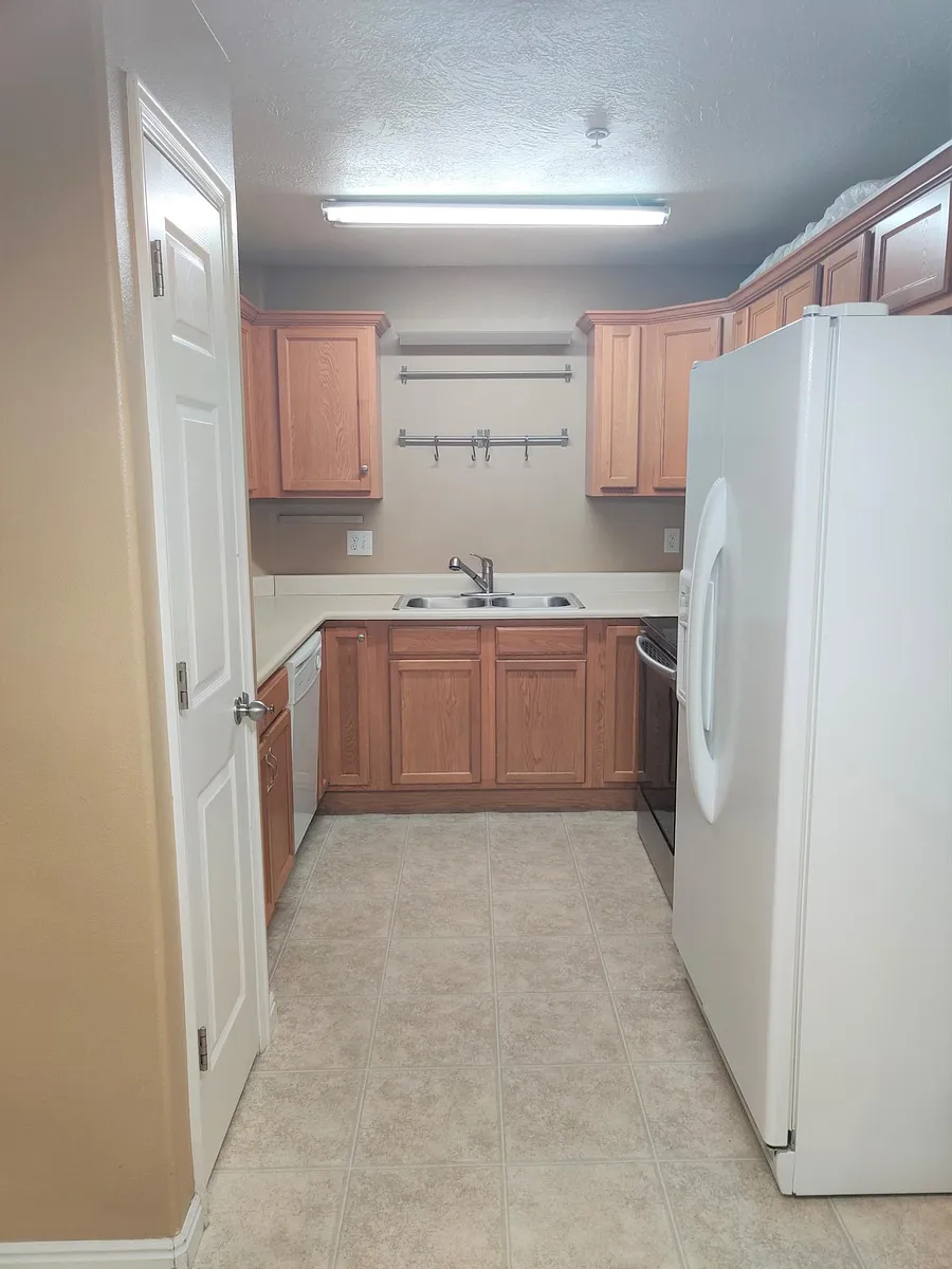 Building Photo - 1606 Westbury Way #F