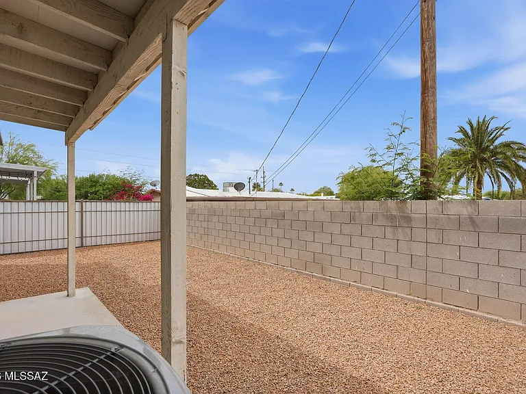 2815 N Fair Oaks Ave — Photo 39
