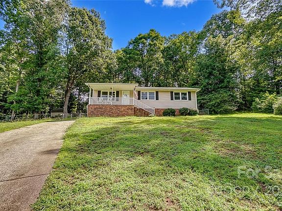 3rd image of 4520 Hidden Glen Ct