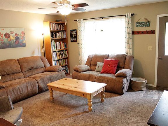 2nd image of 1407 Peninah St