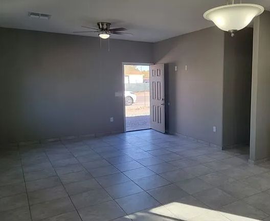 4th image of 4957 N Sunrise Ave Unit 1
