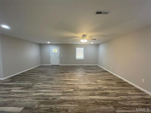 2nd image of 1191 W 430th Rd