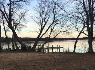 2803 Simonson Rd, Farnham, VA 22460