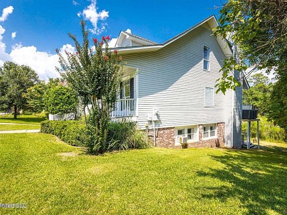 4th image of 1119 Halstead Bayou Dr