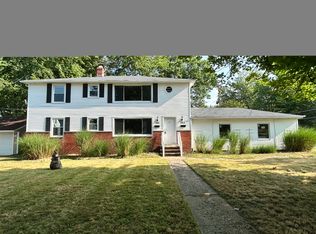201-203 W Glendale St, Bedford, OH 44146