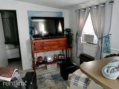 2nd image of 255 Oak Ln