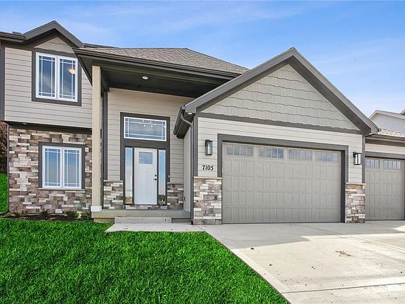 2nd image of 7105 NW Forest Lakes Dr