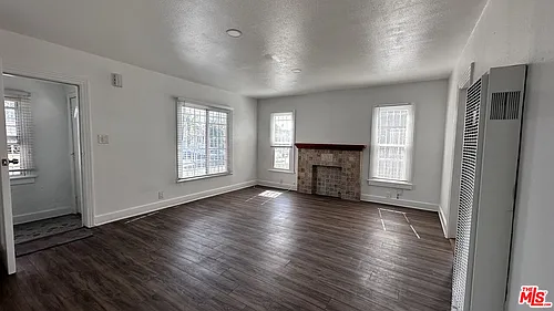1709 W 70th St #1709 Photo 1