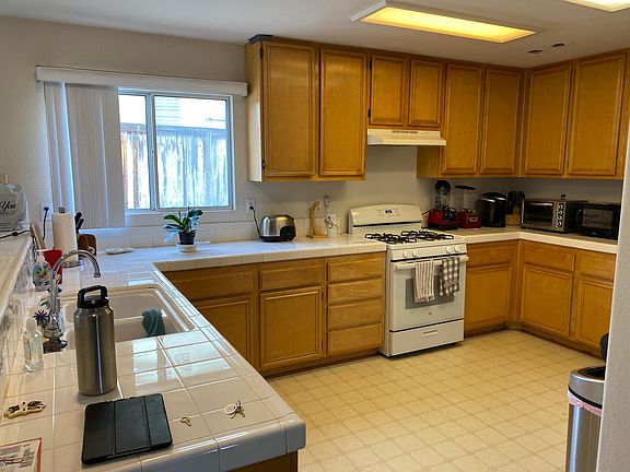4th image of 23532 Mountain Breeze Dr