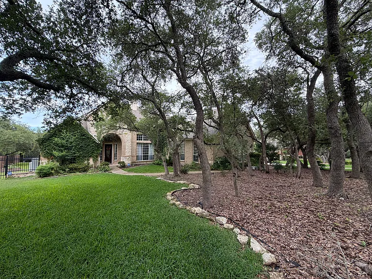 7537 Steeple Dr — Photo 4
